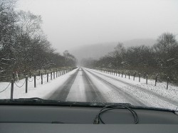 冬ドライブ　雪道